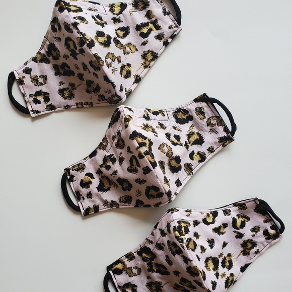 Accessories - 100% Cotton
Leopard Print Face Masks